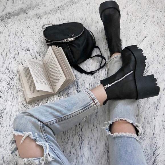 Vintage UNIF Billie Jeans - Picture 7 of 9